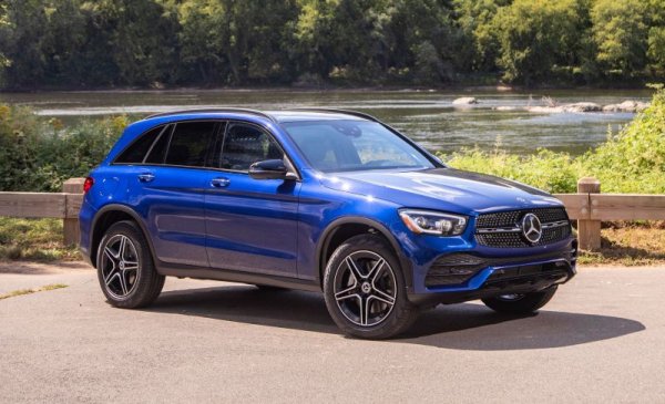 Най-продаваният премиум C-SUV в България за миналата година. Бройката включва и 9 AMG версии. 
