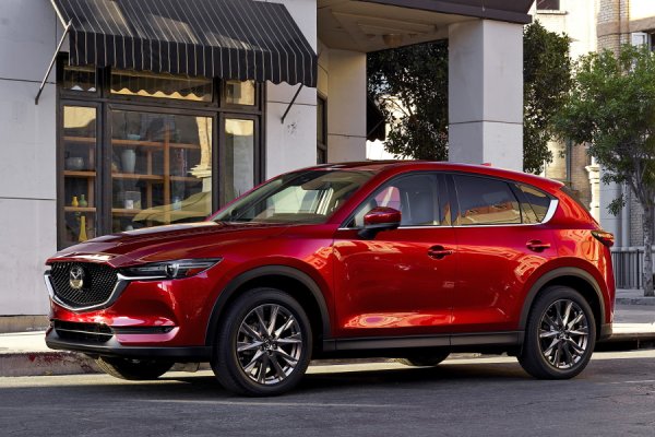 Появата на по-достъпния като цена CX-30 подяде малко продажбите на CX-5, но все пак компактният SUV на Mazda си остава основен модел в сегмента в България. Това е и най-високото му класиране от всички европейски пазари. 
