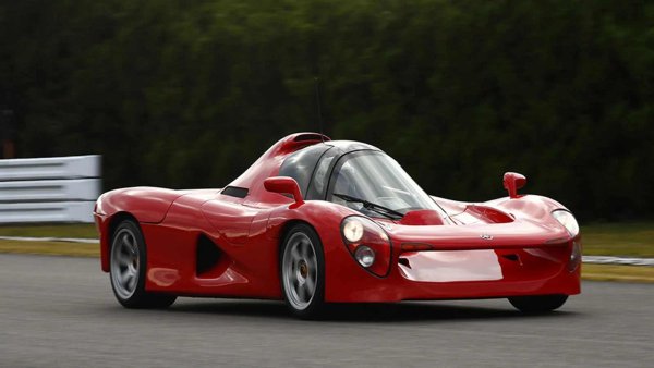 Когато икономическата криза удря Япония, една от многото жертви е Yamaha OX99-11, представен за първи път през 1992 г. По тов компанията е доставчик на двигатели за Формула 1 и иска да насочи състезателните си таланти към създаването на шосейни модели.

Това трябва да бъде нещо повече от просто спортен автомобил - разполага с модифицирана версия на заводския двигател OX99 V12 в F1 спецификация, както и с шаси от въглеродни влакна и специално окачване.

Колата е замислена да шокира както с дизайна, така и с цената. Купувачите трябва да платят около 1 милион долара за OX99-11. Yamaha прави три прототипа, преди да прекрати проекта, тъй като ефектите от икономическия спад в Япония започват да се усещат. Знае се, че и трите прототипа са оцелели и до днес, а един дори пуснат за продажба през 2020 година.
