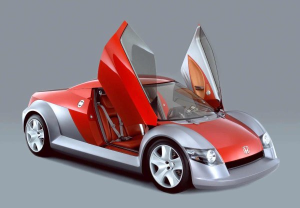 Този модел така и не стига до дилърите, но е толкова необичаен, че си струва бъде споменат. Това е една от няколко концепции, които компанията представи на автомобилното изложение в Токио през 1999 г., някои от които по-късно се превърнаха в много търсени модели, а други потънаха в забрава. Най-известният от тях е прототипът с твърд покрив S2000.

Това е визията на Honda за колата на бъдещето, който съчетава функционалността на пикап с маневреността на малък спортен автомобил. Освен това, по някаква причина той има плъзгащи се врати. Spocket доказва, че съществува алтернативен подход към дизайна на пикапите. Дали някой би си го купил е друг въпрос, но без отговор, тъй като Spocket си остава концепция.
