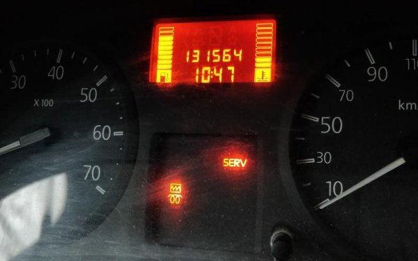 Няма основателна причина да игнорирате предупредителните сигнали, които ви дават системите на автомобила ви по време на пътуване. Някои от тях показват потенциални механични повреди, а други предупреждават за проблеми с безопасността &ndash; например, отворена врата, опасност от пожар или дефект на въздушната възглавница. Във всички случаи е добре, да вземете веднага мерки за отстраняването им.