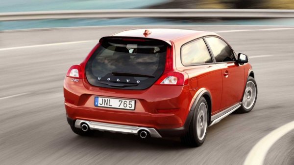 Завършваме с компактен автомобил, който отдаде почит на модела 480. Но това, може би заедно с ограниченото пространство в салона, малкия багажник и високата цена му попречи да се конкурира с BMW 1 Series и Audi A3. 