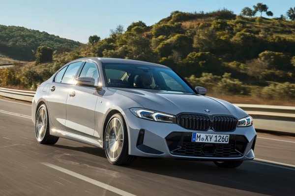 BMW 3 Series не е лоша кола сама по себе си. Проблемът е в определени версии. Според What Car?, дизеловата &bdquo;тройка&ldquo; от настоящото поколение е много по-проблематична от бензиновите варианти. Неизправности са регистрирани в 30% от дизеловите автомобили срещу 11% при бензиновите.
