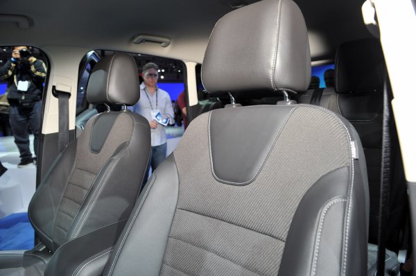 Лос Анджелис 2011 - Ford Kuga / Escape