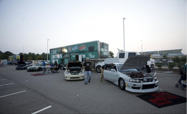 Тунинг изложението HIN Night Shift в Северна Калифорния