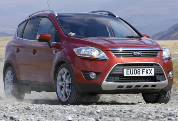 Репутацията на модела беше опетнена от проблемите с роботизираната скоростна кутия PowerShift. Дизелът обаче работи добре с механичните скорости, като задвижването може да бъде предно или към четирите колела. Двигателите от семейството DW10 са разработката на PSA, но французите не са ги използвали на кросоувъри. Агрегатът се произвежда в различни версии, които могат да бъдат открити на моделите Land Rover, Volvo и Suzuki Grand Vitara.