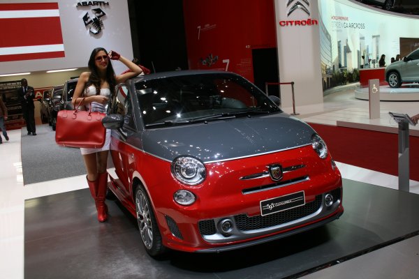Момичетата на автосалон Женева 2012