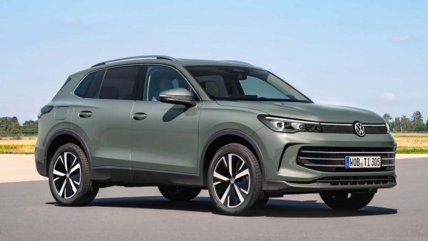 Август е бил много силен месец за наскоро сменилия поколенията германски SUV, който с над 11,000 нови регистрации попада в Топ 6 за месеца. От началото на годината Tiguan е пласирал с 1.5% повече коли, отколкото за същия период на миналата, и е най-търсеният модел в най-ожесточения сегмент - на компактните кросоувъри с конвенционално задвижване. 
