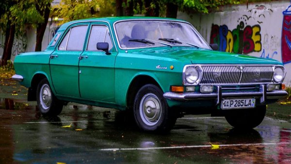 Произвежда се в периода 1970-1985 г. за такси. Оборудван е с дефорсиран двигател ЗМЗ-24-01 и интериор от изкуствена кожа.