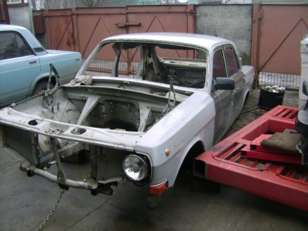 Волга на базата на BMW 540i (E39)