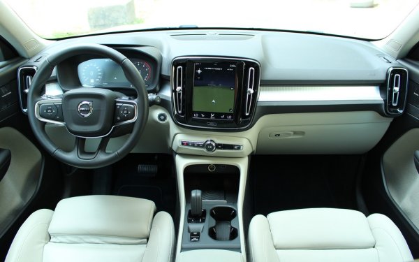 В България предлагането е учудващо голямо, а цените варират от 23-25 хиляди лева за шестгодишна кола с дизелов двигател и над 200,000 км пробег, до цели 60,000 лева за екземпляри от 2019, продавани от особено дистанцирали се от реалността търговци (горе-долу толкова е била стартовата цена на автомобила като нов). 
