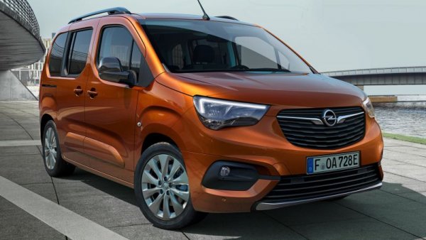 Близо 72% спад и за Оpel спрямо първата половина на 2019, когато регистрациите надхвърляха хиляда. Все пак марката ускорява малко темпото след почти пълния срив миналата година. 

Най-продавани модели:
Combo - 67
Corsa - 61
Crossland - 51
Astra - 31
Grandland X - 27

Други: Mokka - 20, Insignia - 14, Vivaro - 12, Movano - 9, Zafira Life - 3


