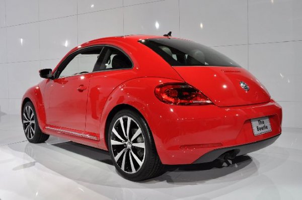 Премиерата на новия VW Beetle от автосалон Ню Йорк 2011
