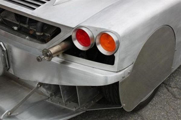 Sea Lion - Амфибия, която може развива 100 км/час при движение във вода и 190 км/час на сушата