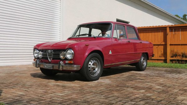 Alfa Romeo Giulia 1.3 Super (1974 година)
