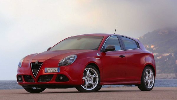 Alfa Romeo Giulietta Quadrifoglio Verde (2014 година)