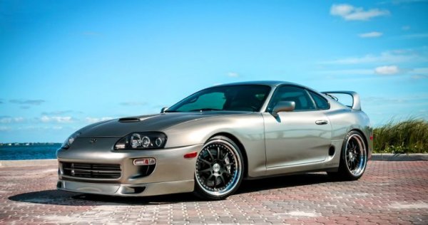 Причината е, че неговият потенциал е безграничен. При някои проекти мощността на 2JZ-GTE надхвърля 1000 конски сили, като дори тогава надеждността на този 6-цилиндров двигател се запазва.