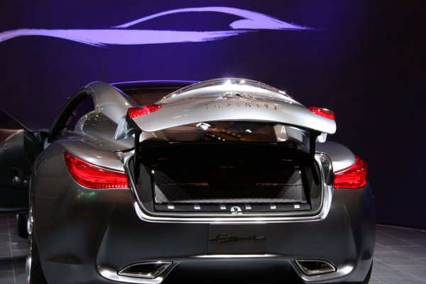 Infiniti Essence / Женева 2009