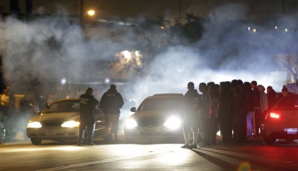 Увеличават се наказанията за участие в нерегламентирани състезания по пътищата - особено при повторно нарушение, когато санкцията вече ще бъде 5000 лева и лишаване от книжка за три години. Същото важи и за водачи, управлявали след употреба на наркотични вещества. 