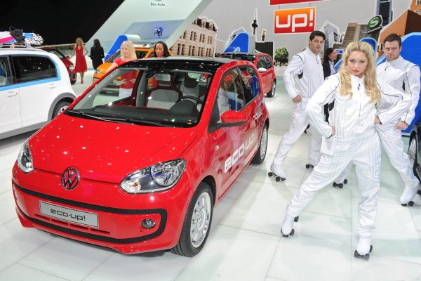 Момичетата на автосалон Женева 2012