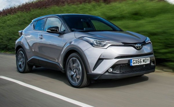 Среден пробег: 51,000 км
Беше време - не чак толкова отдавна - когато имаше по 5 и дори 6 модела на Toyota в Топ 20 на TUV. Сега единственият представител на компанията там е произвежданият в Турция и Япония C-HR. Като изключим един упорит проблем с бобините, кросоувърът не създава никакви сериозни ядове. Имало е ограничени сервизни акции за проблеми с въздушните възглавници, теч от горивната помпа и блокираща ръчна спирачка. 
