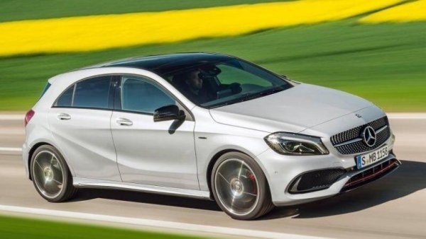 Среден пробег: 62,000 км
Mercedes тъкмо оправи малките си модели, и сега е на път да се откаже окончателно от тях. Тук говорим за представители и на третото, и на четвъртото поколение на А-класата, произвеждани в унгарския завод в Кечкемет и в Ращат, Германия. По абсолютно всички показатели те попадат в зелената зона. Оплаквания има от потракващия панорамен покрив, от неустоичивите крепежи на кората в багажника и от замъгляване на би-ксеноновите фарове. Имаше сервизни акции за дизеловия двигател OM651 (обтегач на ангренажната верига) и за бензиновия M270 (разпределителен вал).