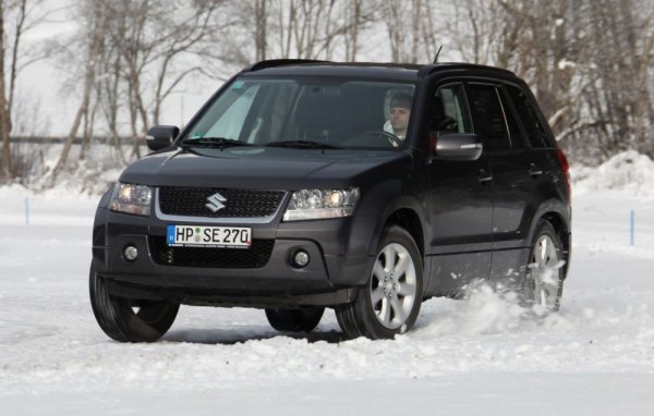 Eдна от най-бързо растящите марки на българския вторичен пазар, с над 23,000 регистрации само за последните три години. Това не е изненада, като знаем колко силен е интересът на българския купувач към автомобили с 4х4 на достъпна цена - и колко намаля предлагането на такива автомобили от повечето други производители в последните години. 
Автомобили под 5 години: 3.4%
Автомобили над 15 години: 85.6%
