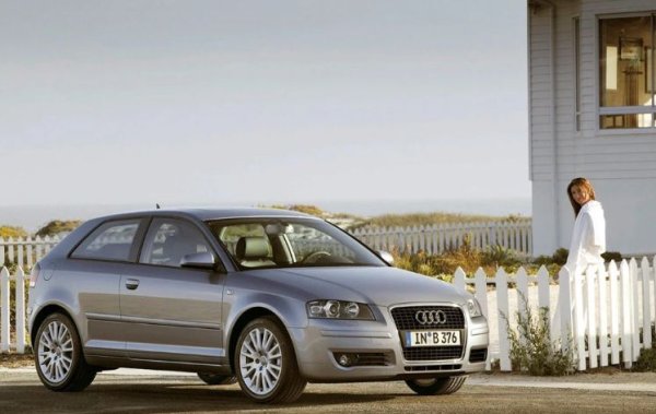 39% от собствениците на хечбека Audi A3, се оплакнат от проблеми с колите си. Най-често собствениците са били принудени да се свържат със сервиза поради неизправности, свързани с окачването и електричеството. В 40% от случаите ремонтът на автомобила е продължил един ден. 