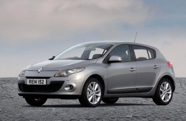 Renault Megane се смята за една от най-популярните коли за начинаещи шофьори във Великобритания, но се оказва, че тя не е особено надеждна. Претенциите към този хечбек са имали 39% от собствениците. Основните оплаквания са чести проблеми със спирачките, горивната система, скоростната кутия и окачването. Друг недостатък е, че 60% от колите са престояли в сервиза повече от седмица. 