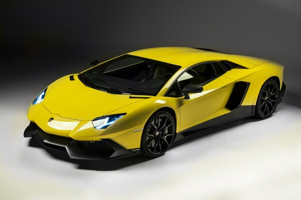 Aventador LP720-4