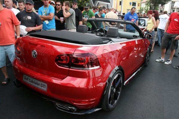 Golf R кабрио във Вьортерзее