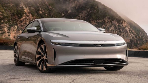 Версия на модела - Lucid Air Grand Touring

Пробег с едно зареждане - 960 км

Капацитет на батерията - 117 kWh
