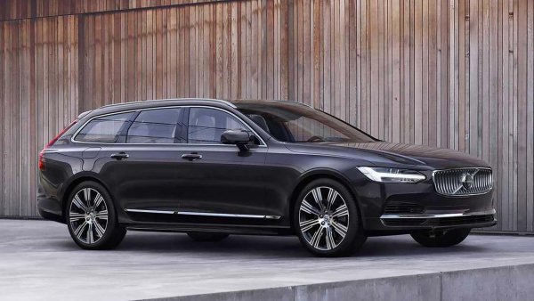 Някога Volvo произвеждаше серията 240 в продължение на почти 20 години. Сега моделите S90 и V90 все още не са толкова стари - те се появиха на пазара през 2016 г.