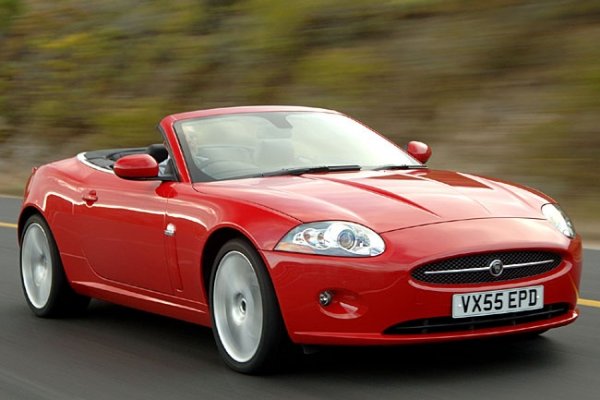 Jaguar XK, V8 мотор, 298 к.с., от около 77 155 евро