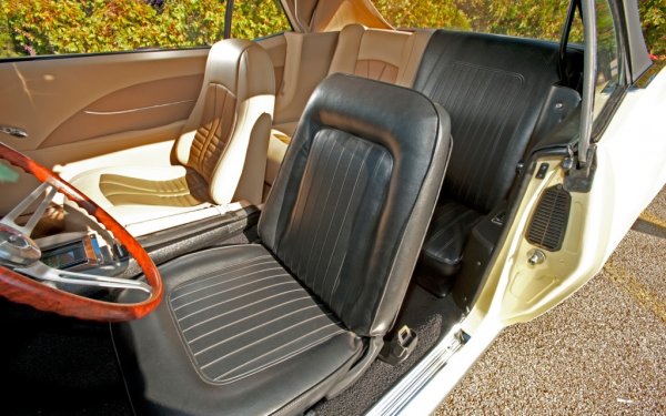 Две в едно - Chevrolet Camaro от застрахователната компания State Farm