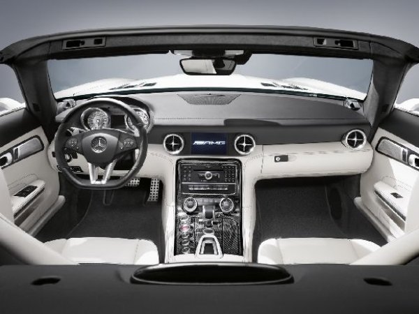  Mercedes-Benz SLS AMG Roadster