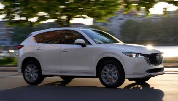 Нови 10% ръст за най-популярния модел на японската марка у нас, независимо, че в последните години CX-5 се сдоби с вътрешни конкуренти като по-малката CX-30 и, отскоро, с по-голямата и луксозна CX-60. 
