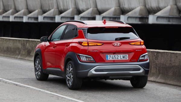 Корейците са големият печеливш от 2022 година на българския пазар. Причините са основно две: от една страна, привлекателен дизайн на обновената гама, и от друга, по-слаб ефект от кризата с чиповете върху компанията, поради което тя предлагаше по-бързи доставки от повечето конкуренти. 
