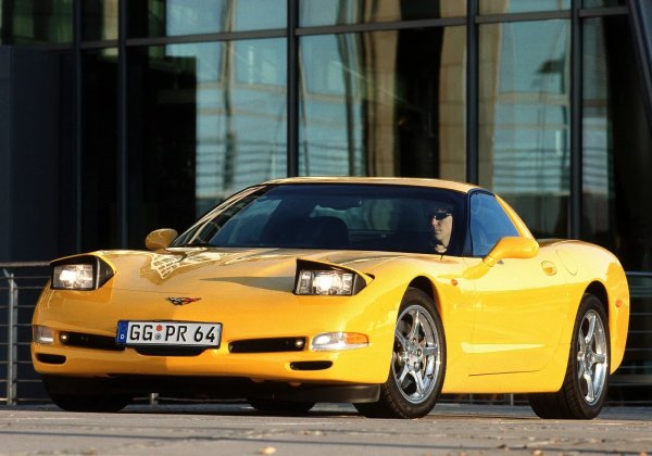 Corvette е най-новото допълнение към колекцията на сър Пол Маккартни и описва по-късния му живот в САЩ. C5 Corvette е проектиран да отпразнува 50-годишнината на американската марка. Британската поп легенда кара автомобила от 2005 година.
