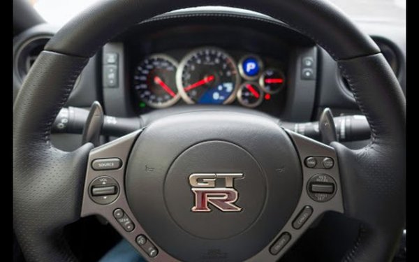 Технически, Nissan представя първия GT-R през 1969 г., така че компанията закъснява година с юбилейната версия. За основа е взет R35 GT-R и адаптиран към ежедневна експлоатация. Макар че сред значимите промени може да се посочи само по-мекото окачване. Интериорът получава по-богато оборудване, а от автомобила са произведени точно 100 бройки.
