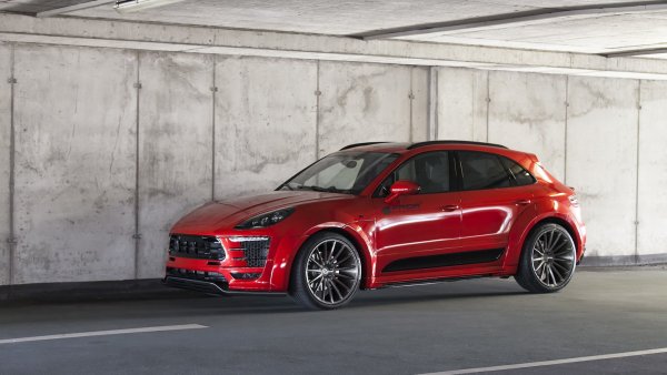 Porsche Macan с оптичен пакет от Prior Design