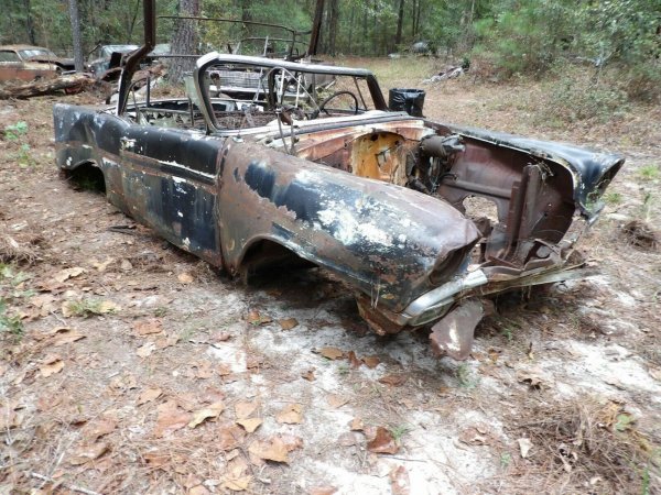 Въпреки състоянието на този Bel Air, на аукциона в eBay се намерили смелчаци, които били готови да го купят. Последната предложена цена до момента е 3300 долара и има вероятност скоро да е по-висока.