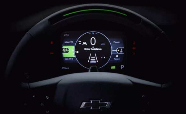 Super Cruise е системата за автономно управление на GM, много близка като функции с прословутия Autopilot на Tesla (всъщност го превъзхожда в едно много важно отношение - разполага с лидар детектори, докато при Tesla системата разчита само на камерите). Забележителни тук са не дребните нововъведения в системата, която съществува от три години, а самият факт, че GM ще я предложи в относително евтин модел като Bolt. 
