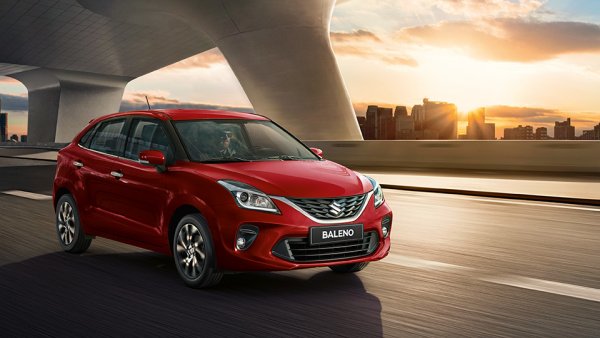 Карантината в страната продължава поне до 3 май, което означава допълнителен спад на продажбите. През март той беше с 51%,, а за тримесечието е 22%, което е най-лошият резултат от 2010 г. насам (660 000 бройки). Експертите прогнозират спад с 23% в края на годината, но не очакват, че някой ще отнеме лидерската позиция на Maruti Suzuki Baleno.