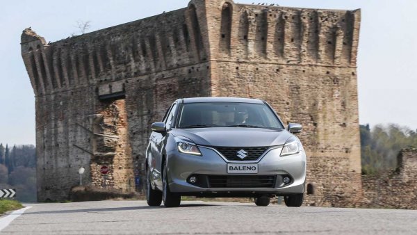 Още един хибриден автомобил от съвсем близкото минало - Suzuki Baleno SHVS, чиято мощност е 90 коня. Въпреки атрактивно ниският среден разход на гориво от 4 л/100 км, малко вероятно е да го срещнете по европейските пътища. Може би защото самият модел не е много популярен на Стария континент. В Испания, например, през 2019 г. са продадени само 168 бройки от модела Baleno (както хибридни, така и конвенционални).