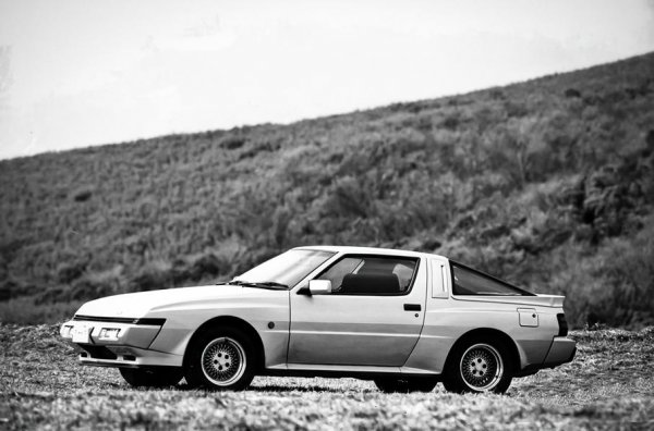 Най-мощният модел за японския пазар с двулитров двигател е с мощност от 200 конски сили, докато американците трябва да се задоволят с по-маломощна версия, с обем на мотора от 2,6 литра.

Интересното е, че в чужбина купето носи името Conquest и се продава под марките Chrysler, Dodge и Plymouth. 