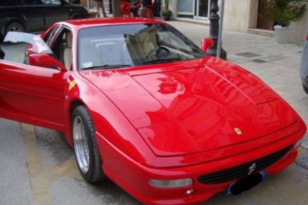 Pontiac Fiero във Ferrari 335