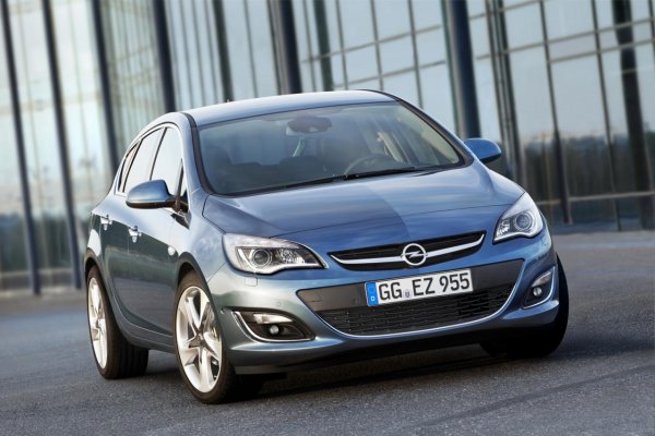 Opel Astra 2012