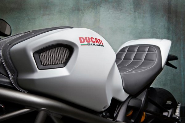 Ducati Bulgari - доработено от Вилнер Ducati Monster 1100 Evo