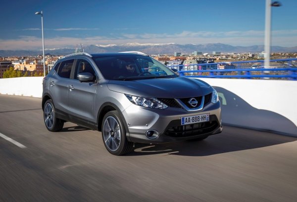 Проблеми: двигател, турбина, разход на масло

Qashqai се счита за един от най-популярните кросоувъри на пазара втора ръка, но версиите с бензинов двигател 1.2 DIG-T се превърнаха в голямо разочарование за собствениците. Освен, че са проблемни, разходите за ремонт и поддръжка се оказват по-високи от очакваното.
